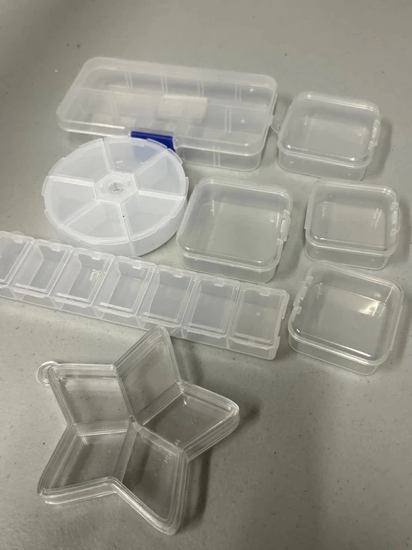Lot de 8 boites transparentes